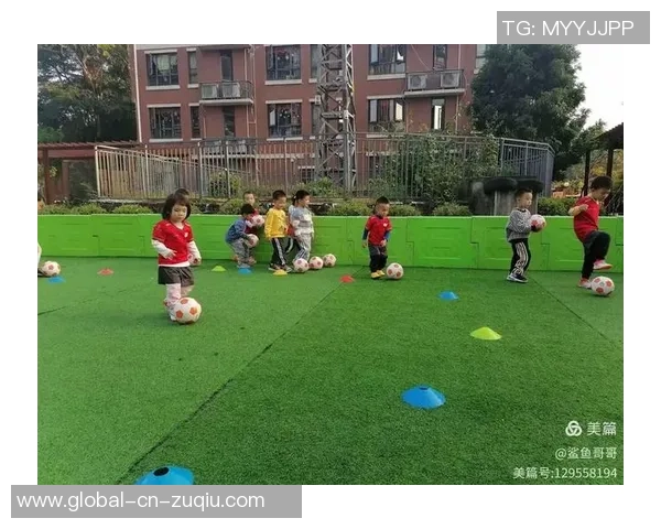 我与足球的快乐时光五年级征文分享与成长之路 我与足球的快乐时光五年级征文分享与成长之路