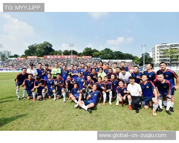 斯普利足球:探索足球运动的魅力与发展潜力,激发年轻人的热情与参与感 斯普利足球:探索足球运动的魅力与发展潜力,激发年轻人的热情与参与感