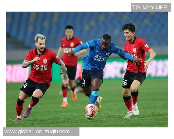 足球干扰比赛现象分析及其对赛事公正性的影响探讨 足球干扰比赛现象分析及其对赛事公正性的影响探讨